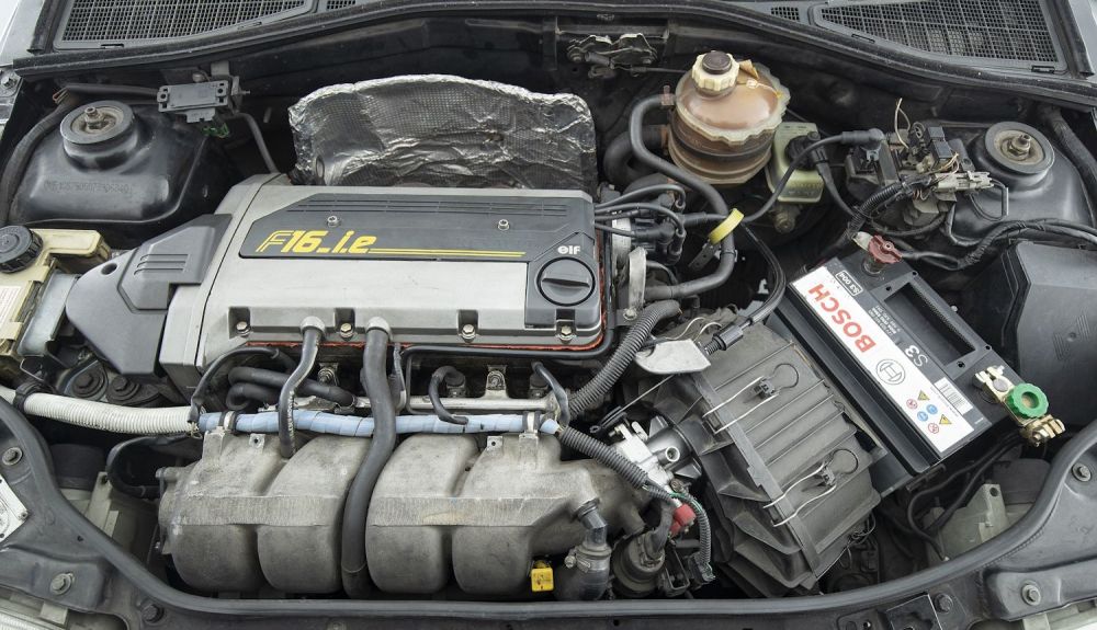 renault-clio-16v-020_1_1000x575.jpeg