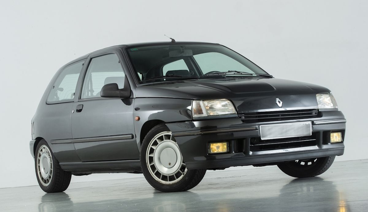 Renault Clio 16v, uno de los míticos deportivos más recomendables para comprar y aún a buen precio
