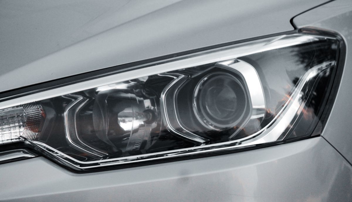 ¿Cómo proteger los faros del coche del sol? Guía paso a paso