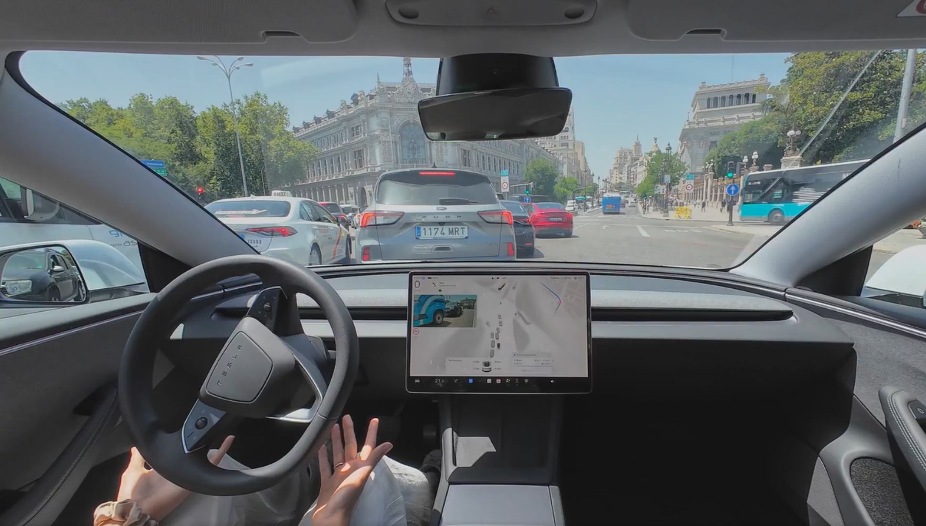 Tesla se mete en un lío: se salta la ley para realizar sus pruebas de conducción autónoma en Madrid