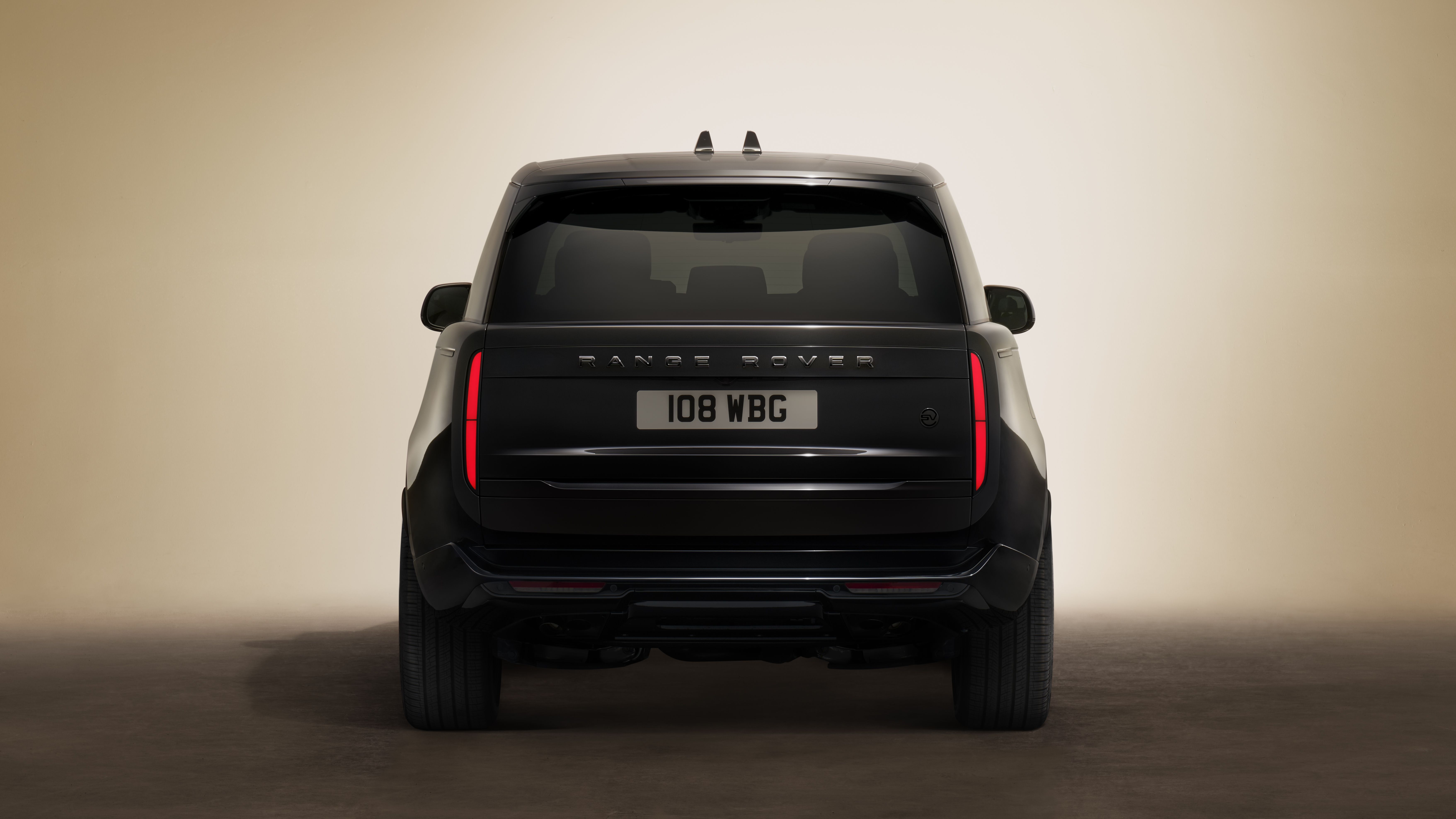 Range Rover SV Black