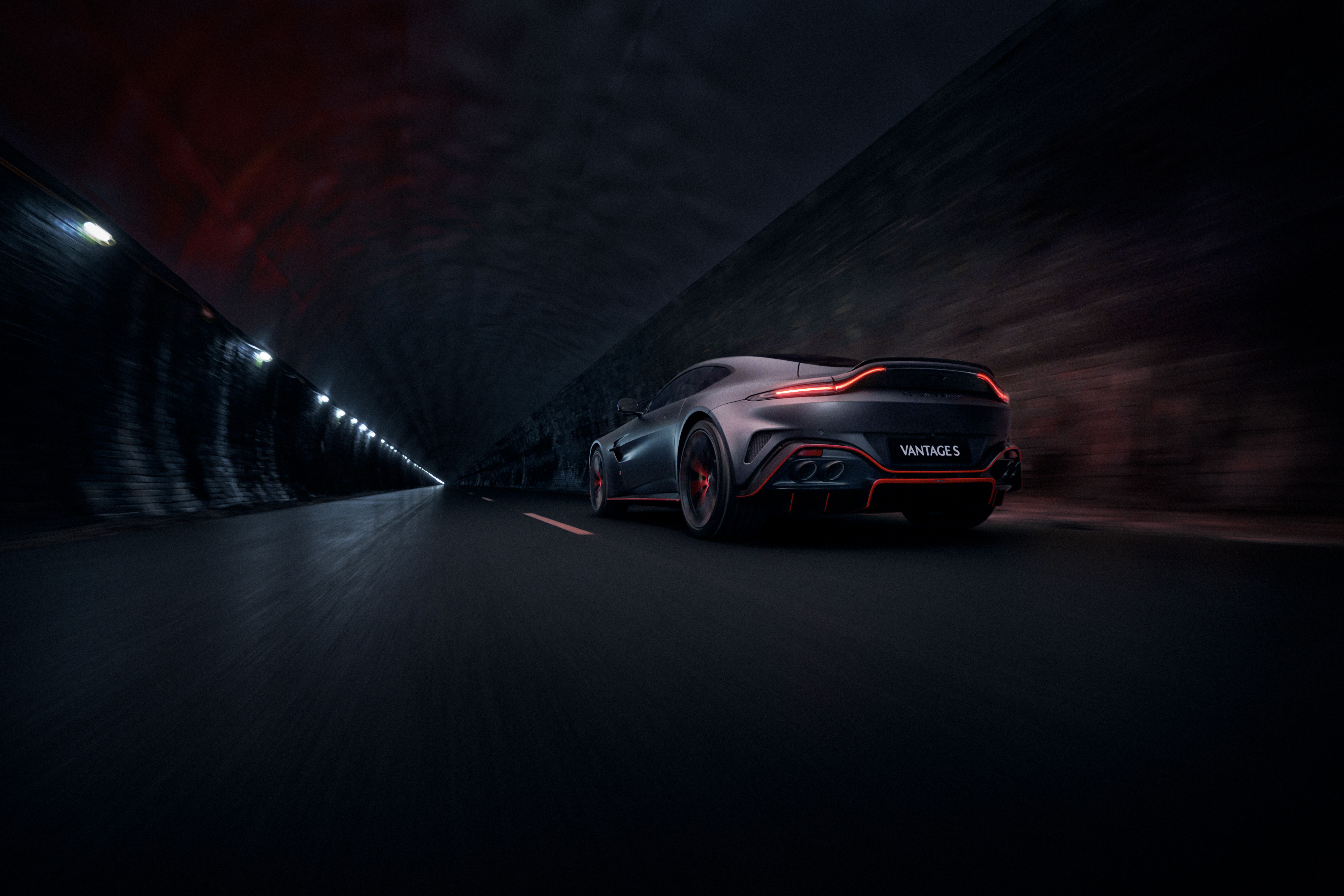 Aston Martin Vantage S