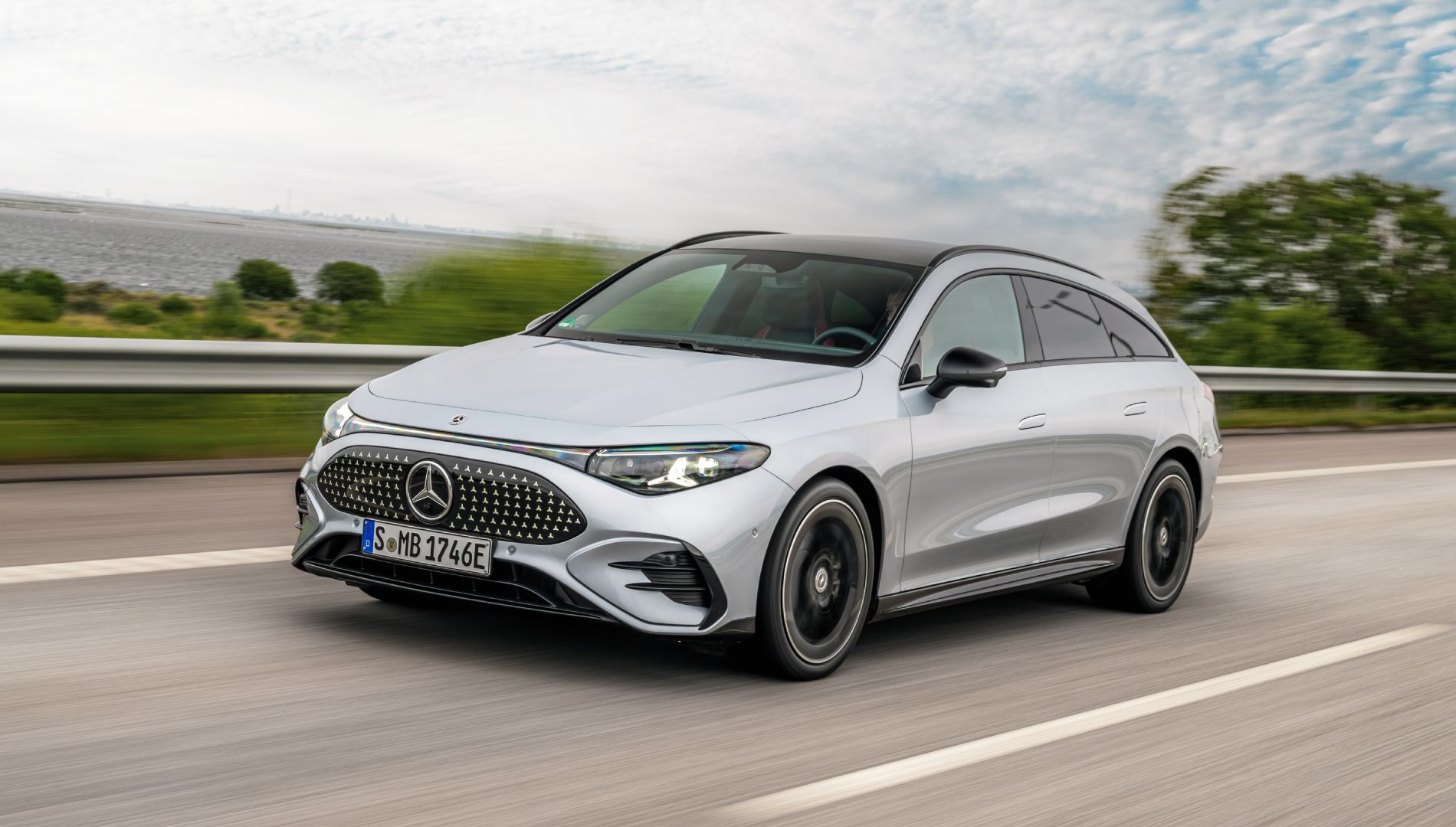 Ya está aquí el primer familiar eléctrico de la nueva era de Mercedes: así es el CLA Shooting Brake