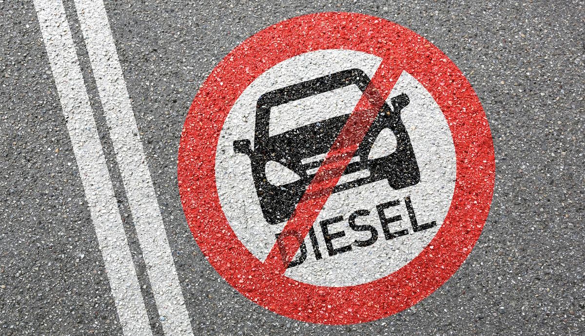 Europa planea una nueva prohibición para coches diésel y gasolina en 2030, en poco más de 4 años