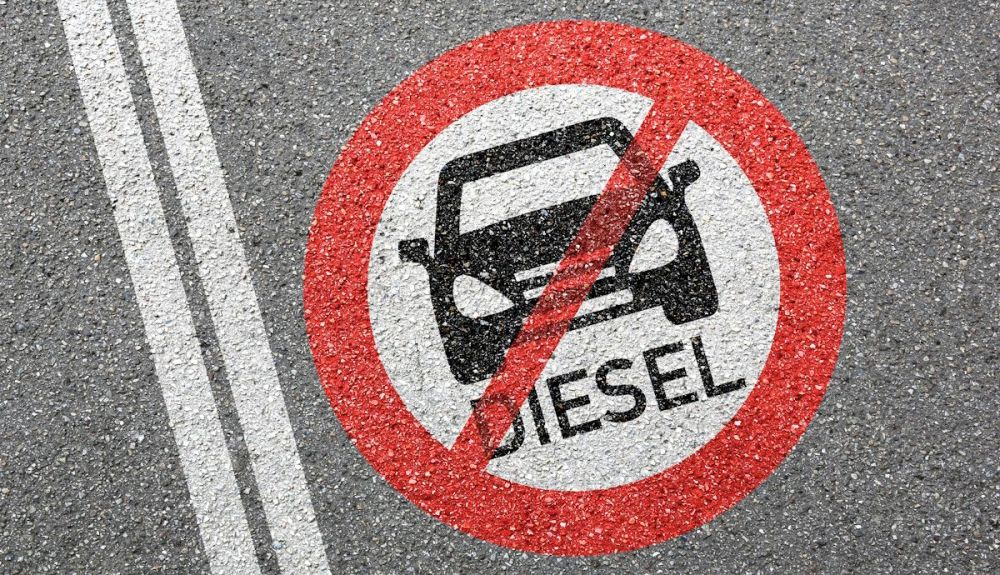 Europa planea una nueva prohibición para coches diésel y gasolina en 2030, en poco más de 4 años Europa planea una nueva prohibición para coches diésel y gasolina en 2030, en poco más de 4 años