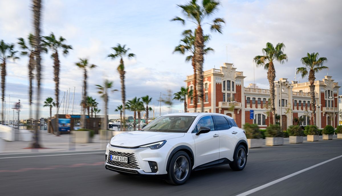 Probamos el Lexus LBX, el mejor SUV ya del mercado en su categoría, analizamos virtudes y defectos