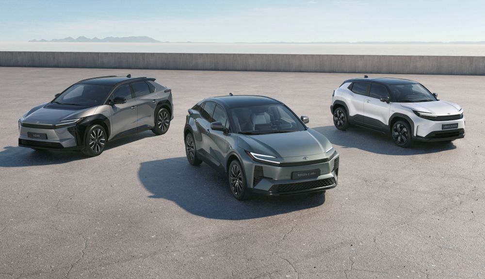 TOYOTA bZ4X, TOYOTA C HR+ y TOYOTA URBAN CRUISER TOYOTA bZ4X, TOYOTA C HR+ y TOYOTA URBAN CRUISER