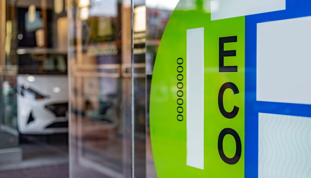 El cambio de las etiquetas de la DGT más cerca: te contamos cómo se modificarán en 2026