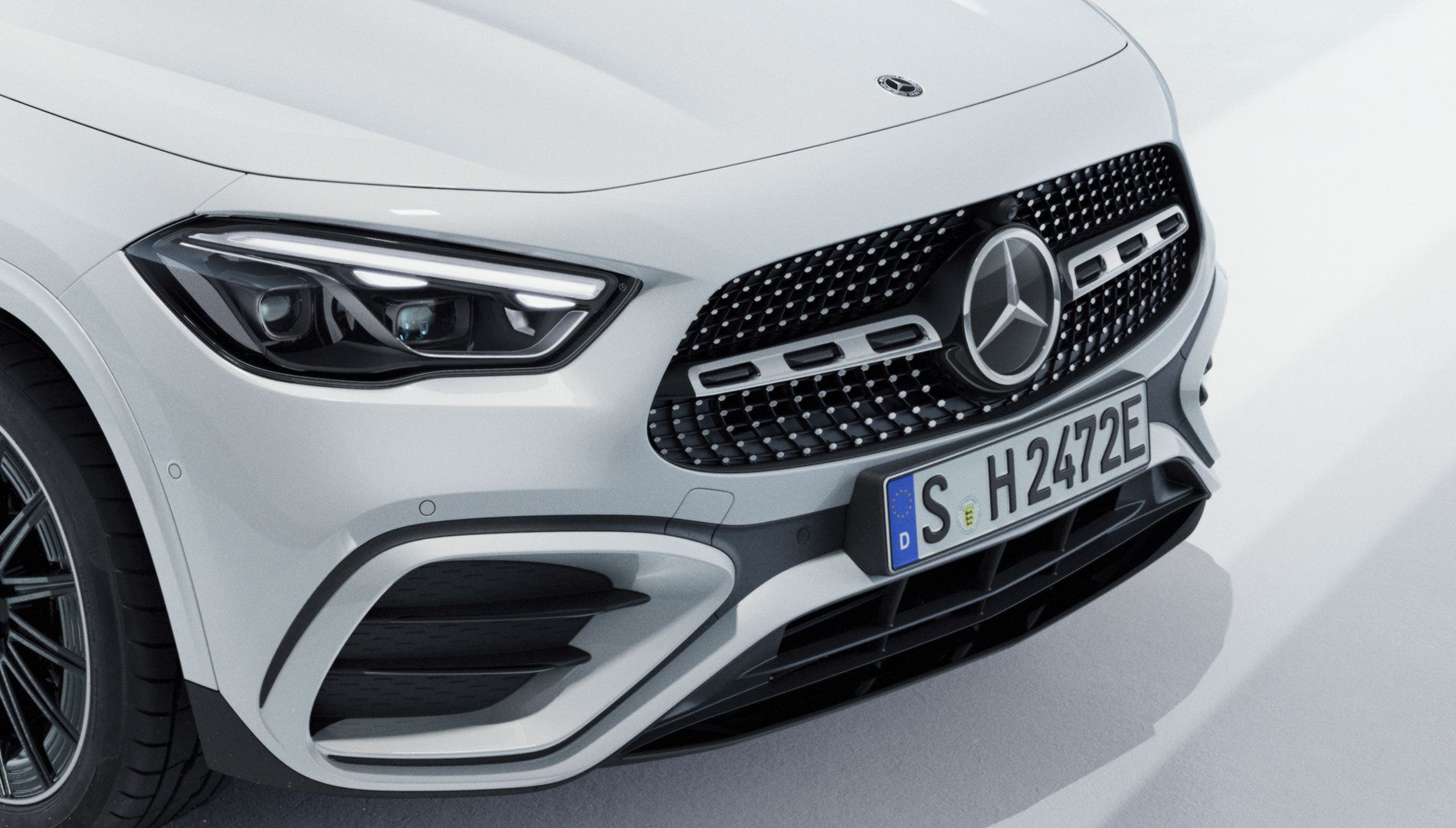 Es uno de los SUV de Mercedes más vendidos y pronto se renovará: primeras imágenes del nuevo GLA