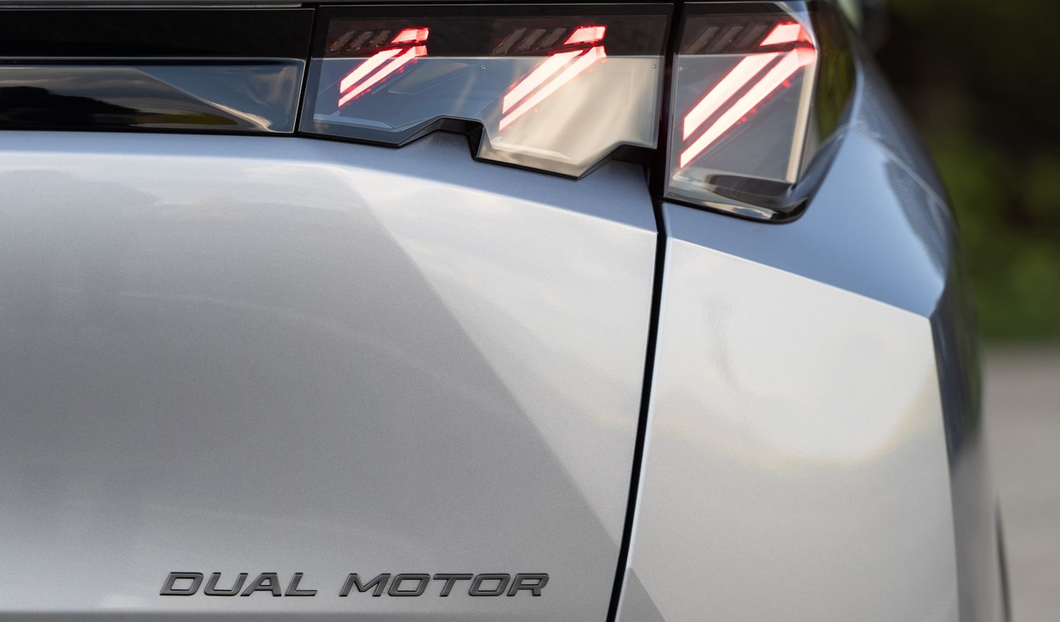 Peugeot E-3008 Dual Motor
