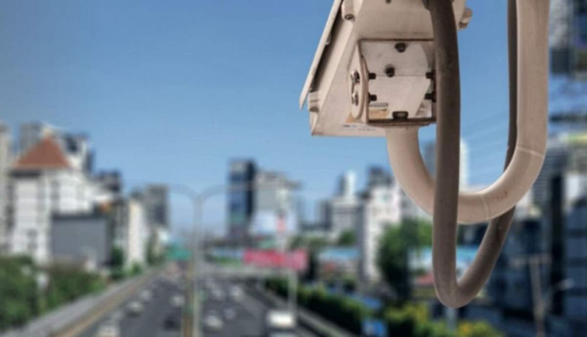 La DGT estrena nuevos radares y cámaras con IA para multar y ya sancionan en todas estas carreteras
