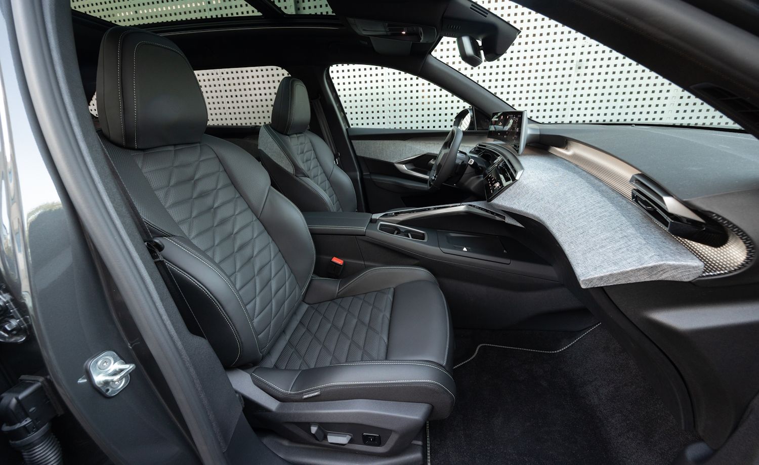 Peugeot E-5008 Dual Motor