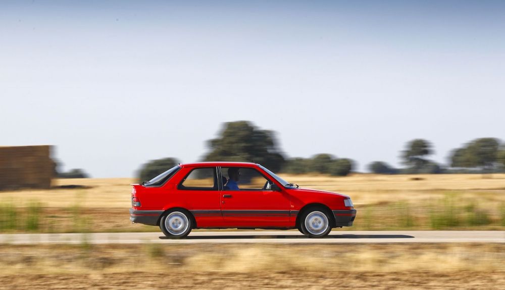 peugeot-309-009_1_1000x575.jpeg