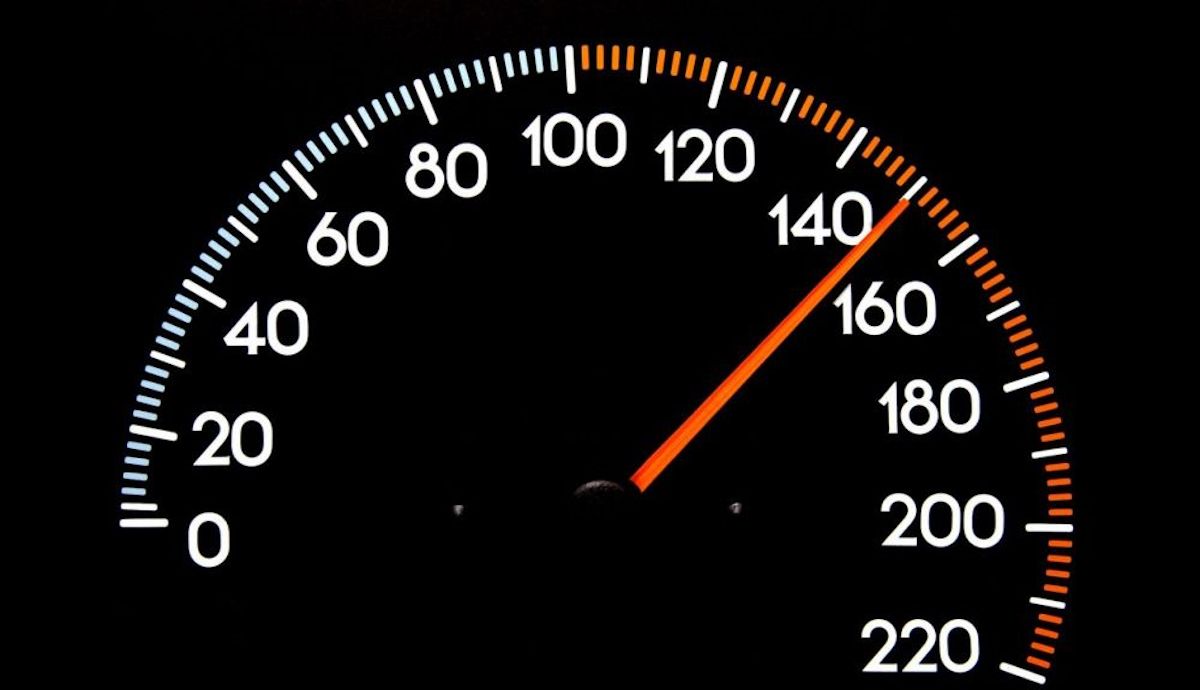 A 150 km h en autopista, el nuevo límite máximo de velocidad que llega ya a Europa