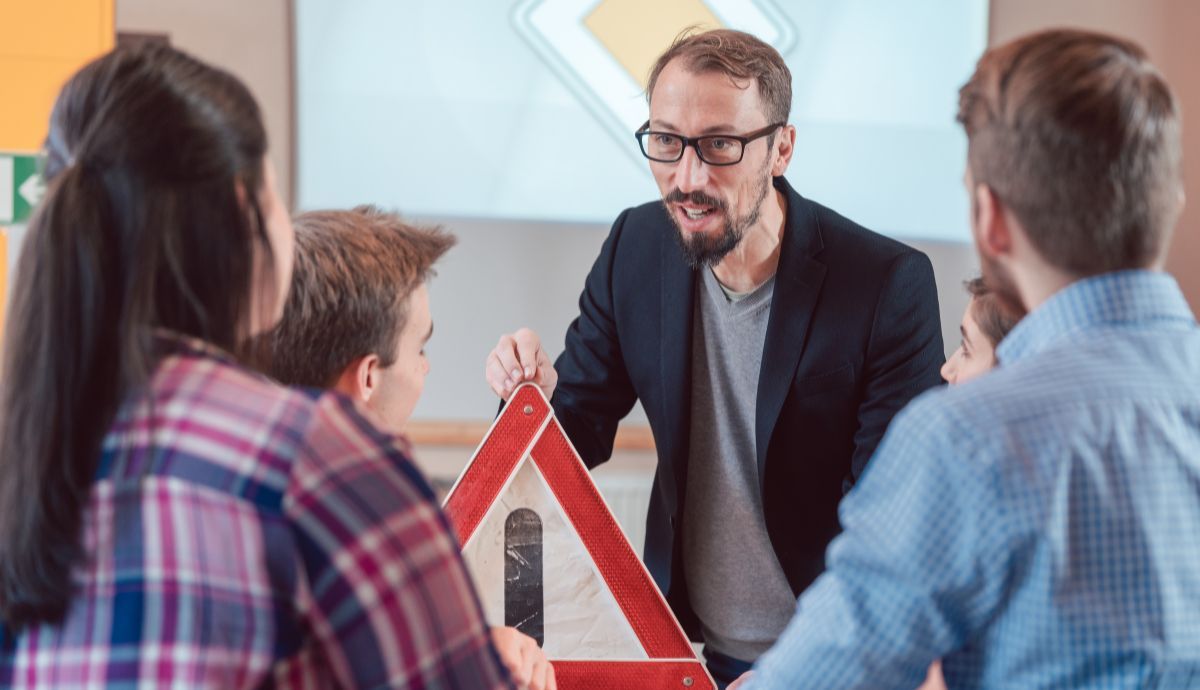 ¿Cómo ser profesor de autoescuela? Formación, requisitos y salidas laborales