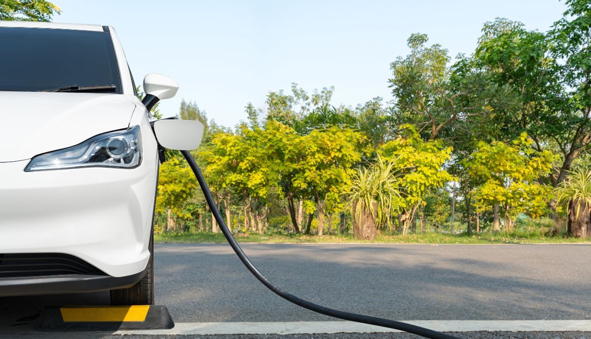 Consumo de un coche eléctrico: cómo se mide, factores y costes en España