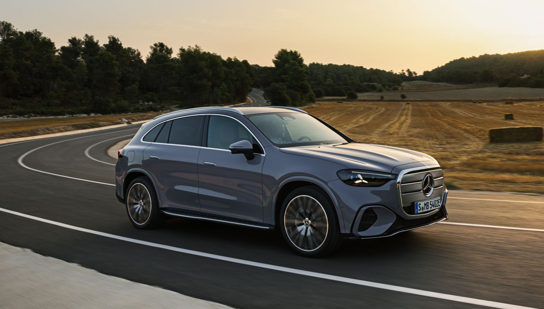 Desvelado el nuevo Mercedes GLC eléctrico: el SUV impresiona por su parrilla y muchas cosas más