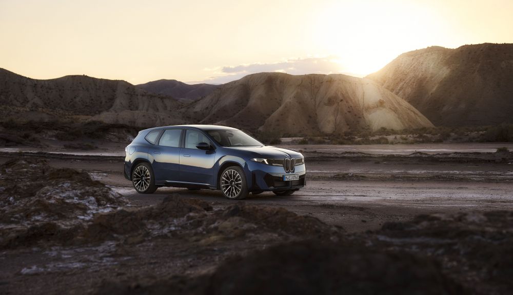 p90615647-highres-the-new-bmw-ix3-50-x_1
