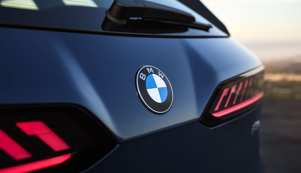 p90615648-highres-the-new-bmw-ix3-50-x_1