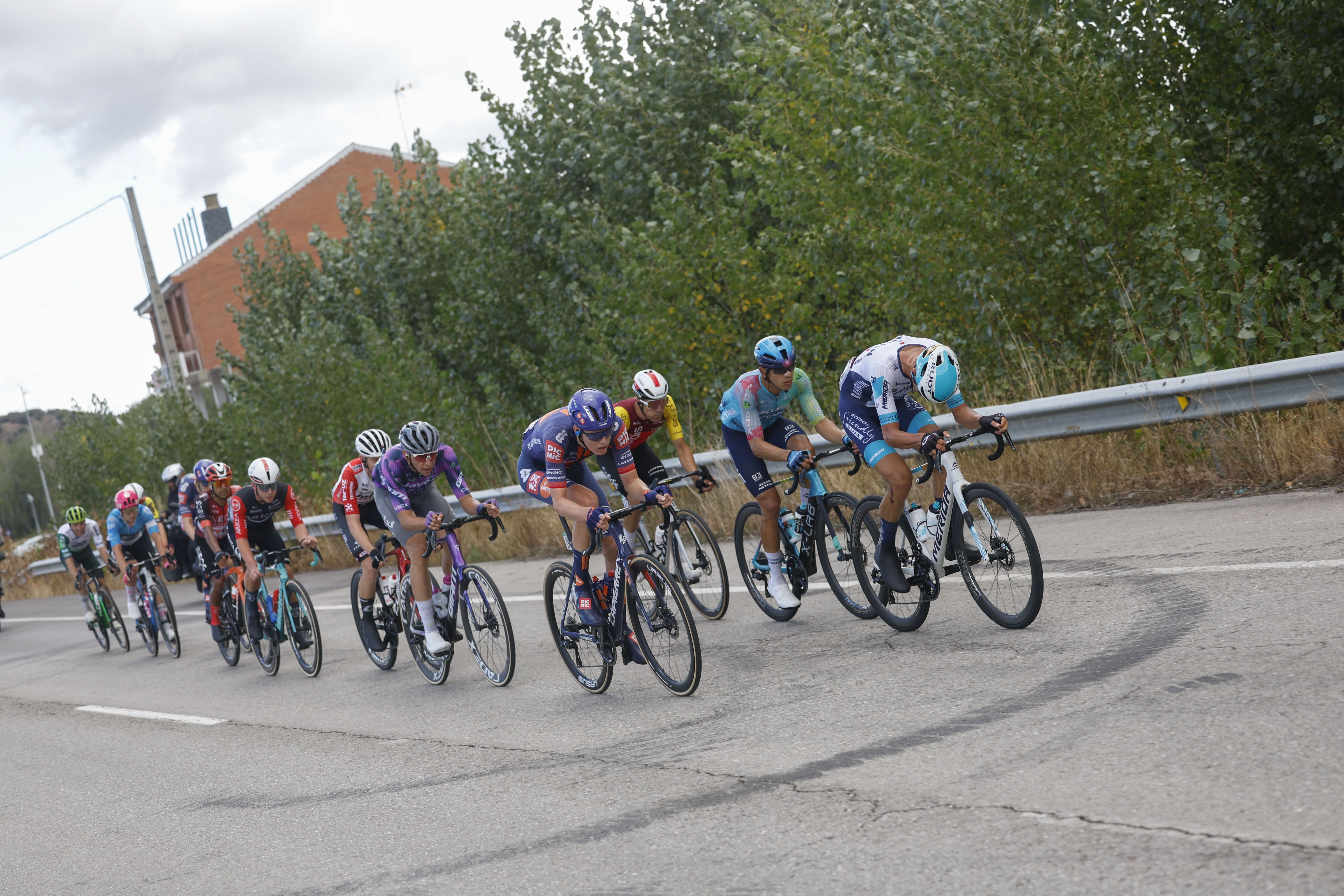Cortes de tráfico este fin de semana en Madrid, Ávila y Segovia por la Vuelta Ciclista