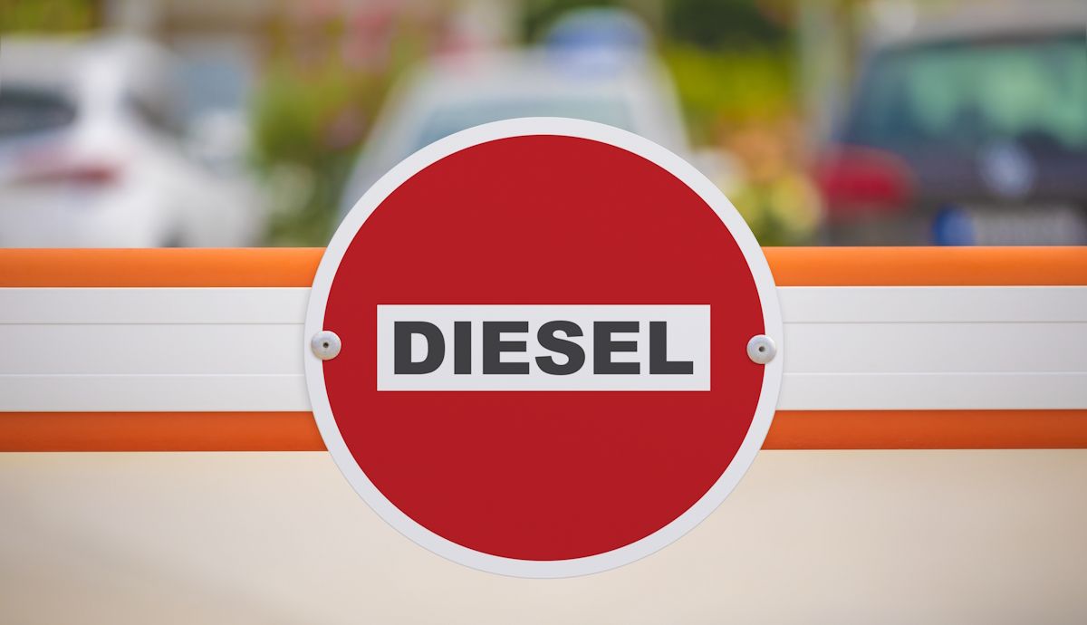 Primeras restricciones para los coches diésel de más de 10 años en España