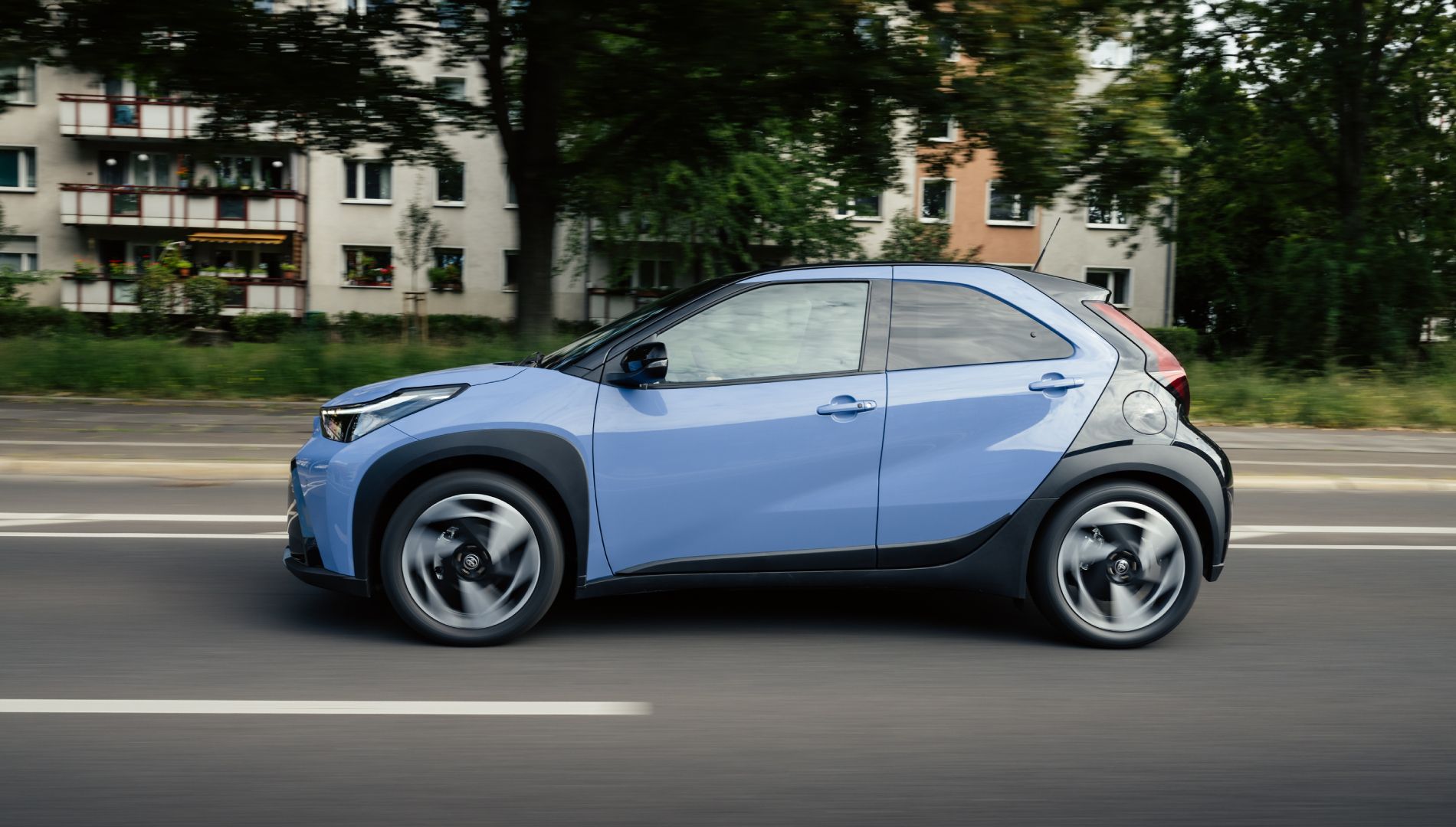 A la venta el urbano con el consumo más bajo del mercado: todos los detalles del nuevo Toyota Aygo X