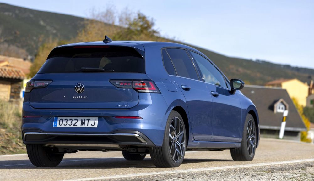 Volkswagen Golf eHybrid 204 CV
