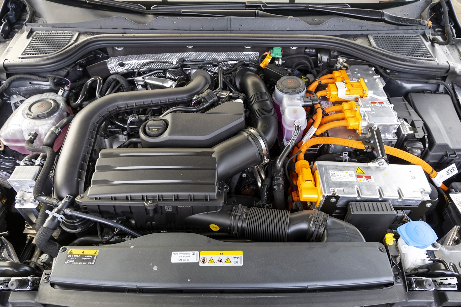 Volkswagen Golf eHybrid 204 CV