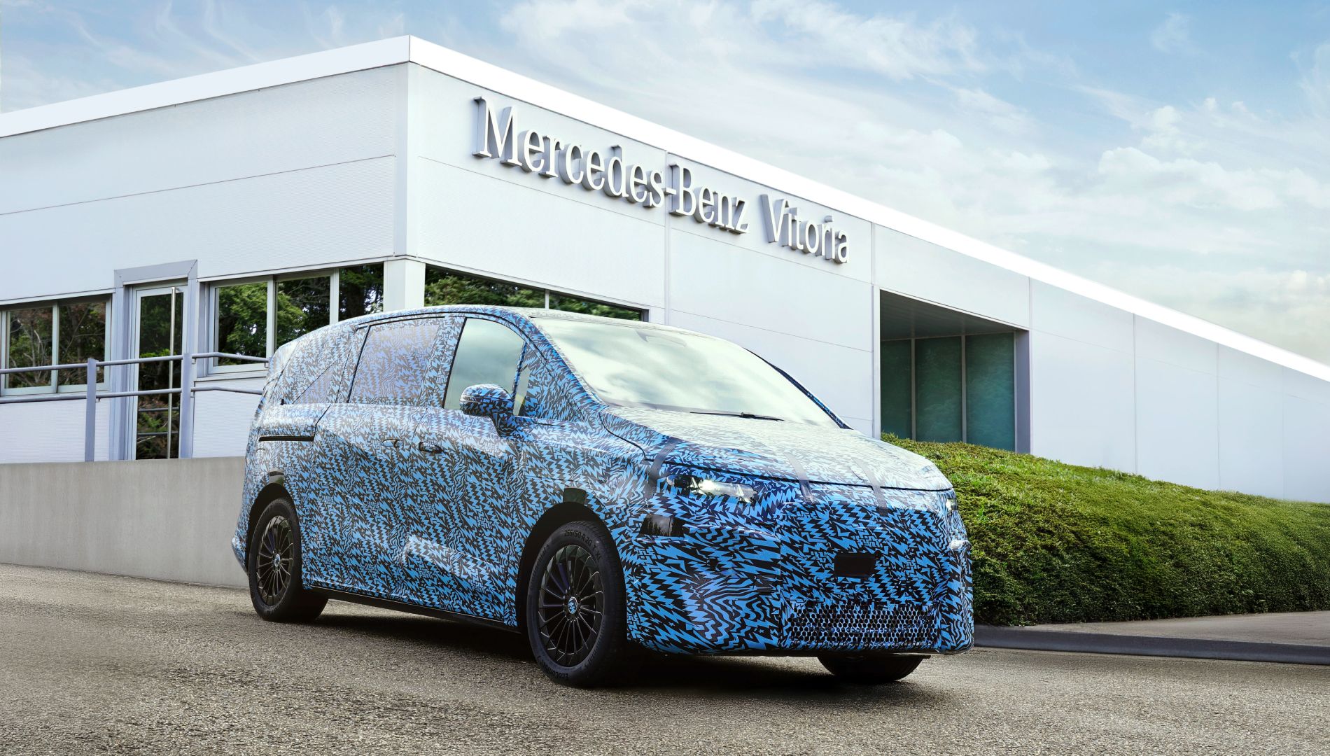 Al descubierto los primeros detalles del nuevo Mercedes VLE que se fabricará en Vitoria en 2026
