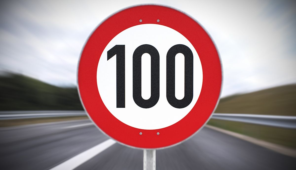 A 100 km h, el nuevo límite máximo de velocidad que se impone en las autopistas y autovías españolas