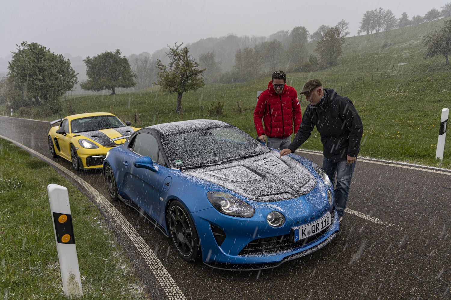 Alpine A110 R y Porsche 718 Cayman GT4 RS