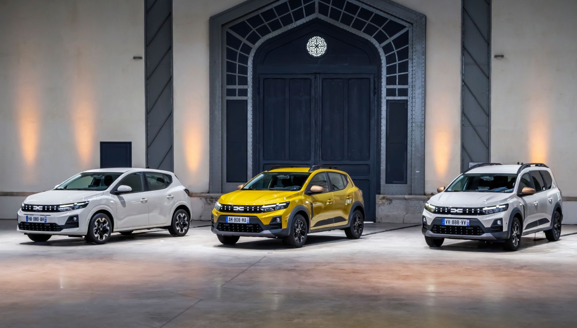 Ya están aquí los nuevos Dacia Sandero y Jogger: te contamos todas las novedades de los superventas