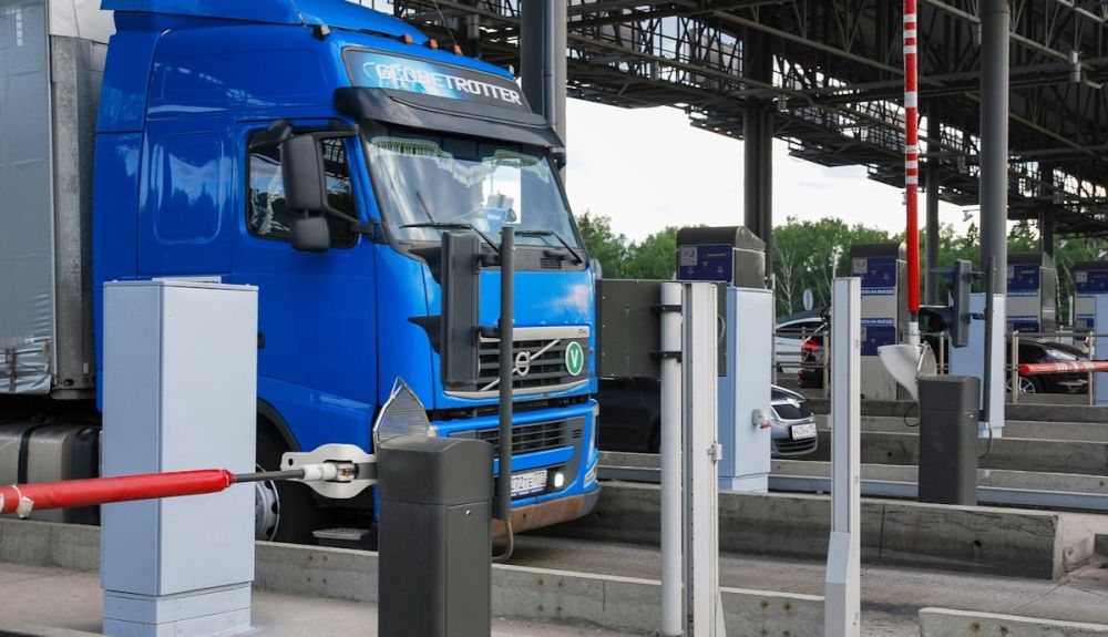 El Parlamento Europeo aprueba la exención de peajes para camiones y autobuses eléctricos hasta 2031 El Parlamento Europeo aprueba la exención de peajes para camiones y autobuses eléctricos hasta 2031
