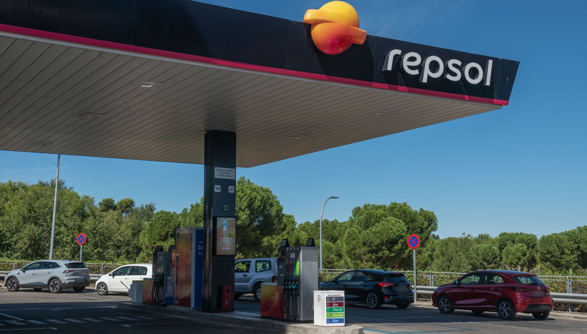 La gasolina renovable llega a España ¿cambiará la prohibición de 2035 para coches de combustión?