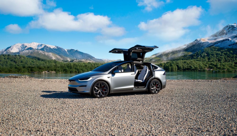 Tesla Model X 2025