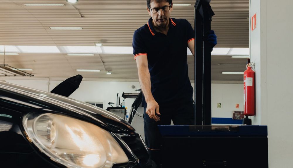 Los principales fallos que están detectando ya las ITV para suspender las inspecciones de coches