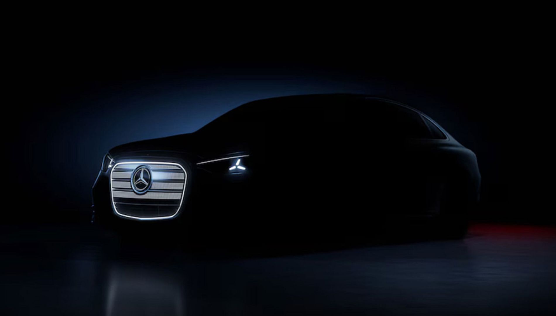 Se desvela la primera imagen oficial del nuevo Mercedes Clase C: te contamos sus primeros detalles