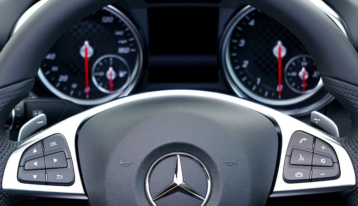 ¿Qué son las levas en el volante?