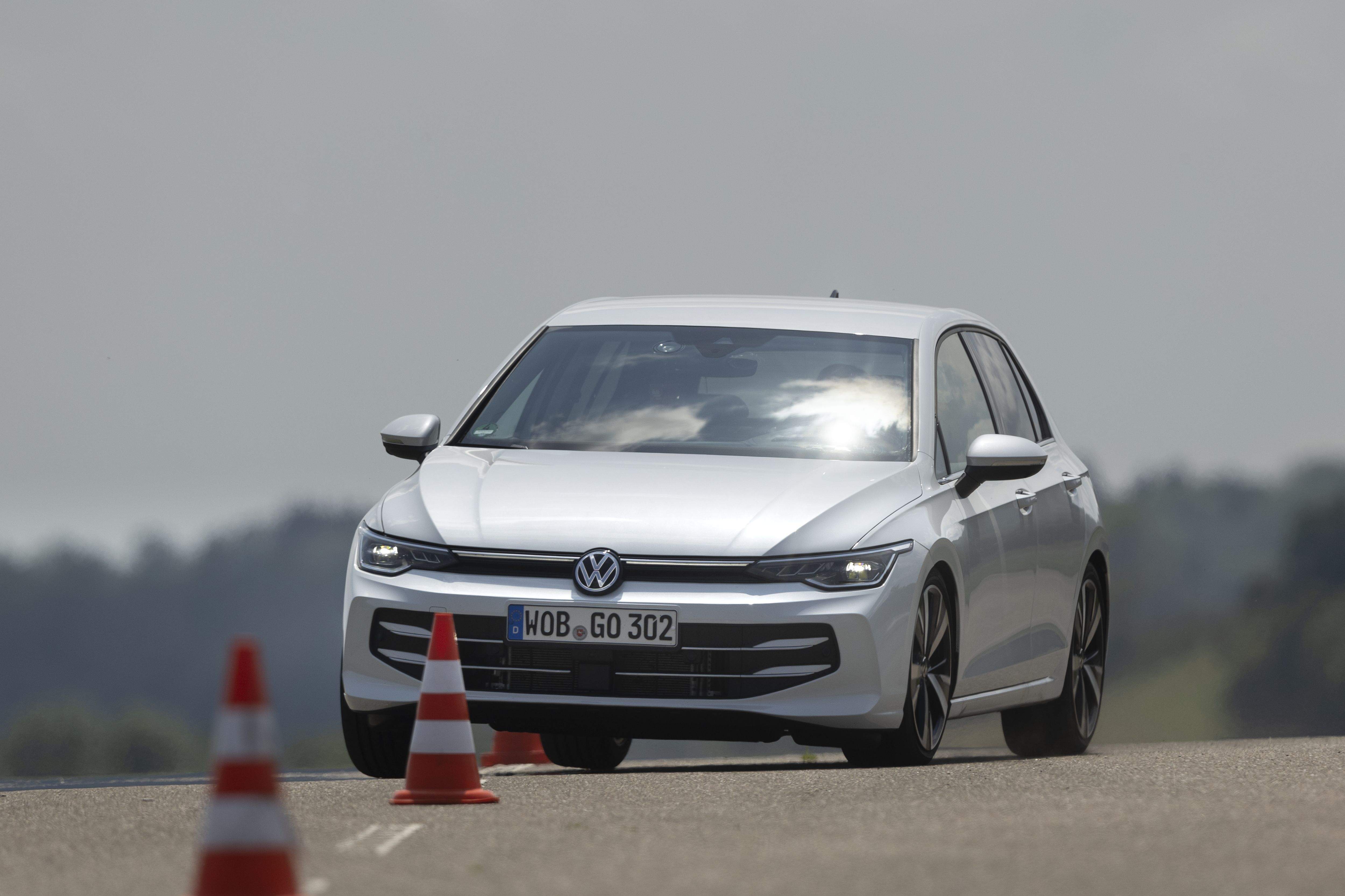 Volkswagen Golf eTSI 115 DSG