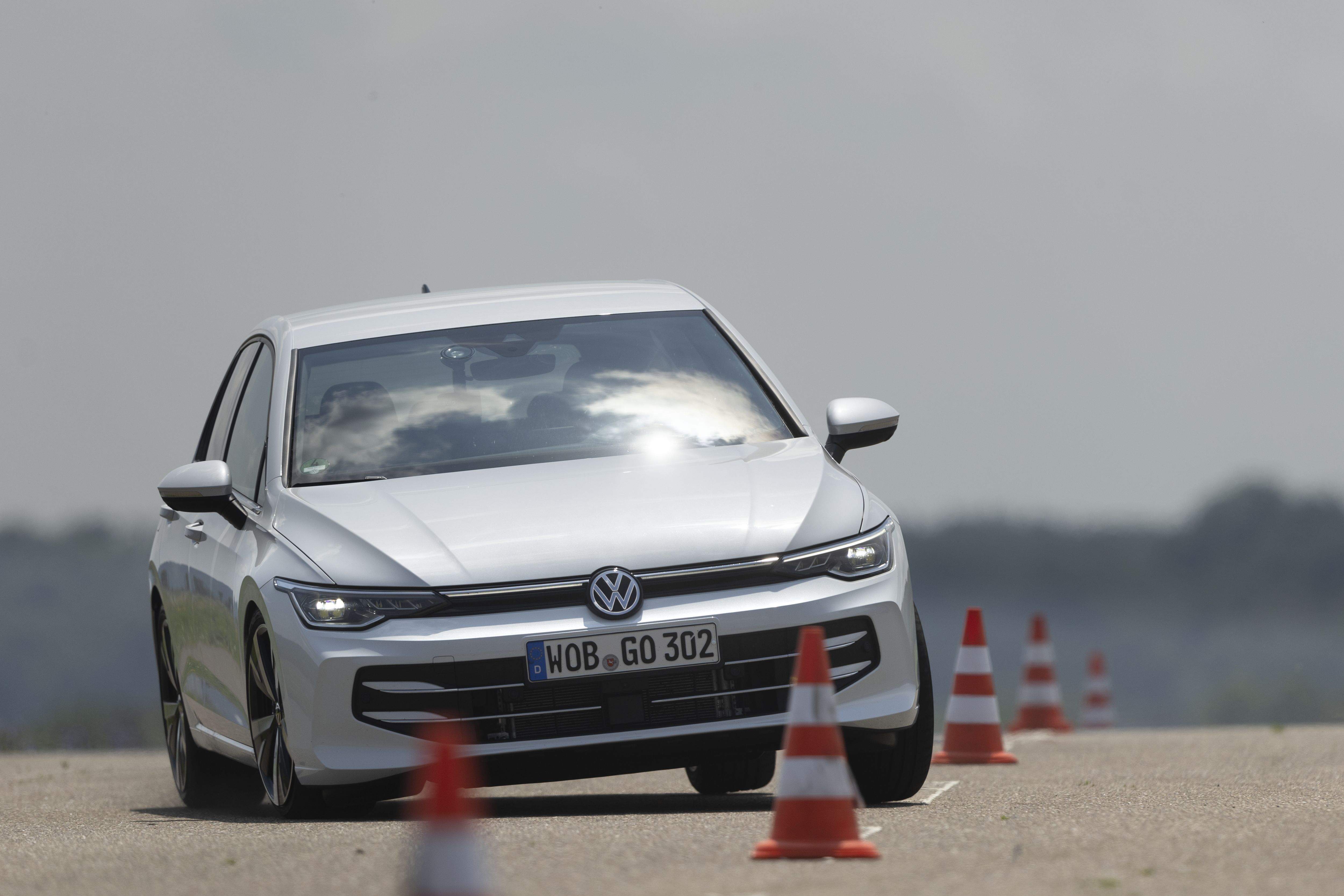 Volkswagen Golf eTSI 115 DSG