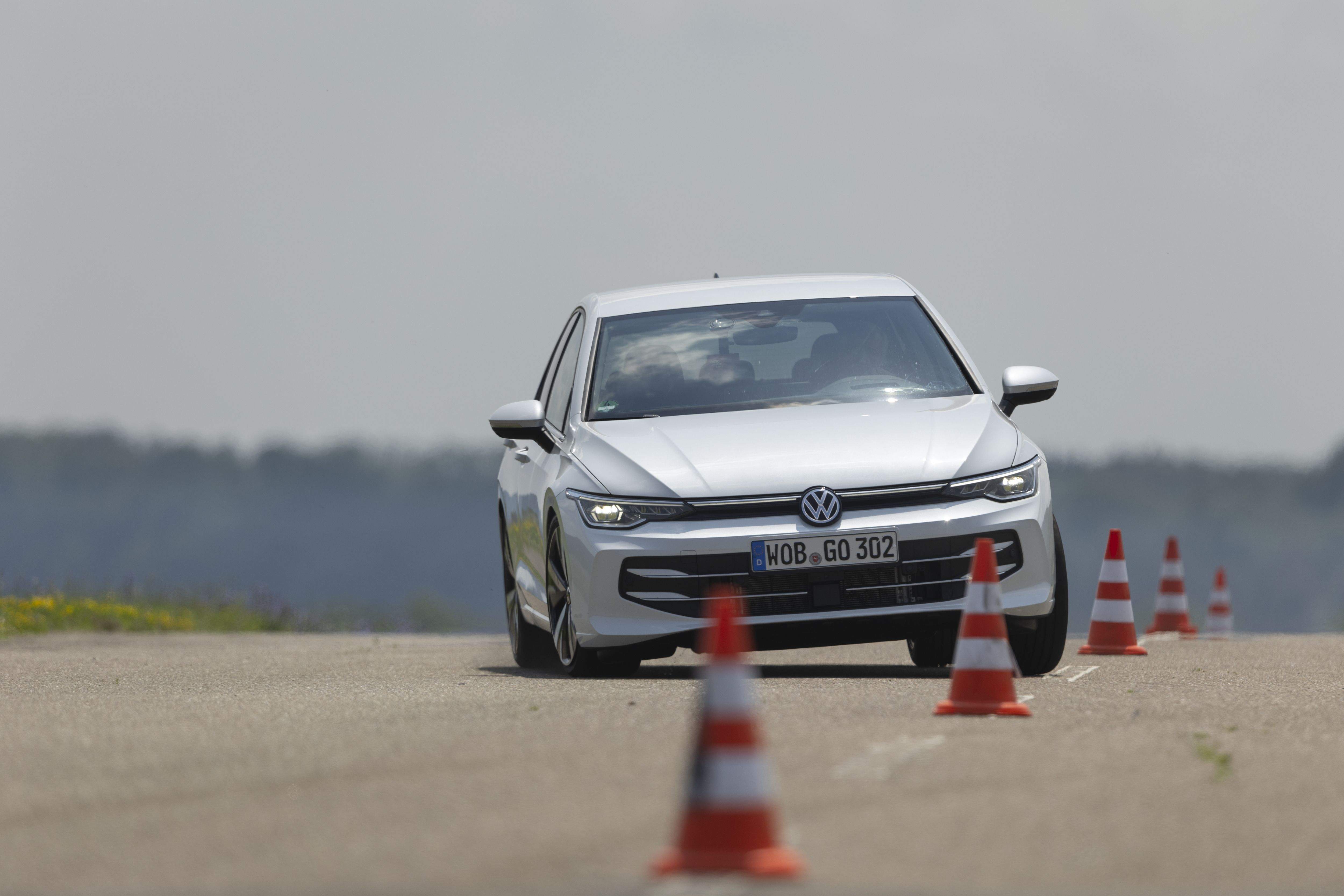 Volkswagen Golf eTSI 115 DSG