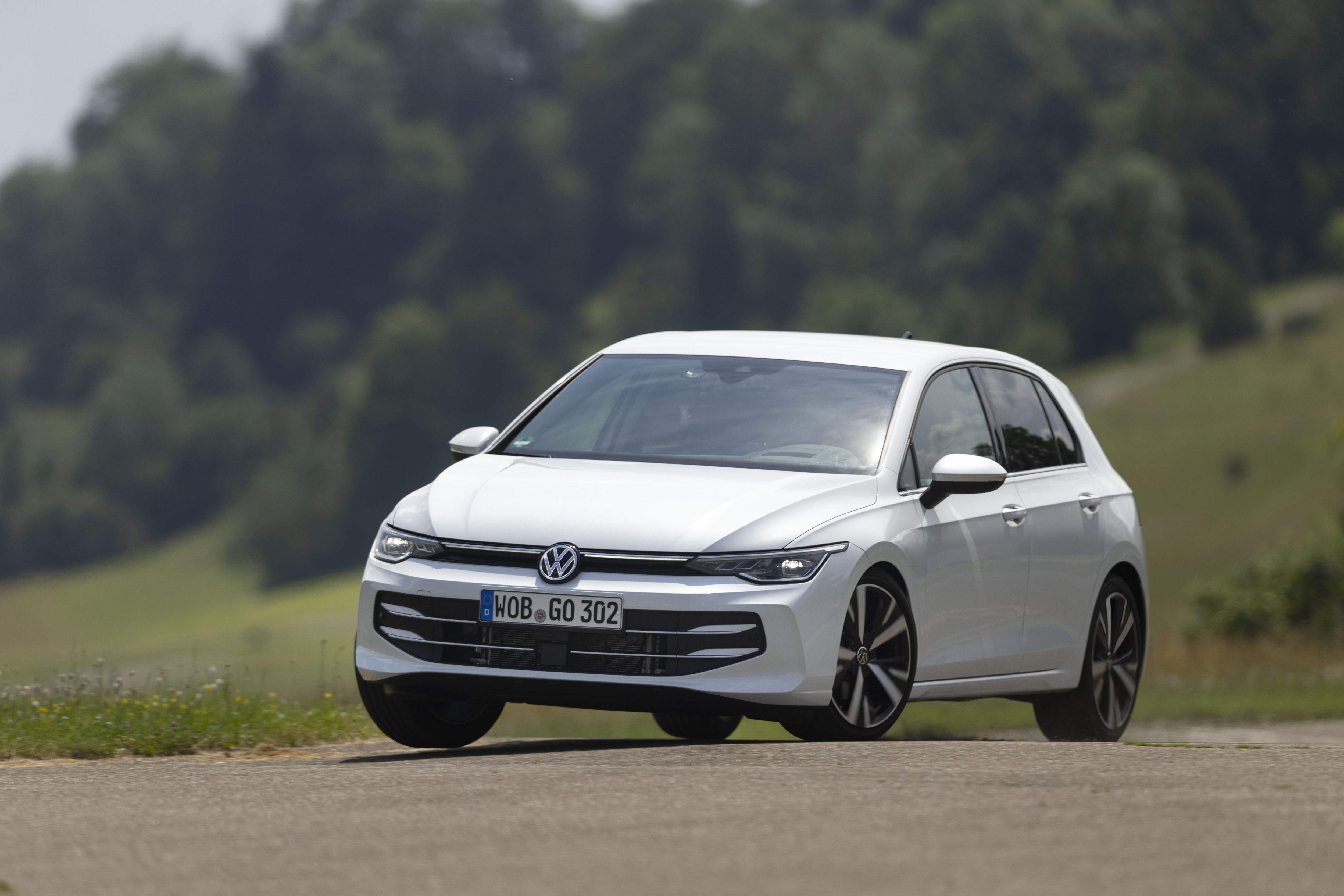 Volkswagen Golf eTSI 115 DSG