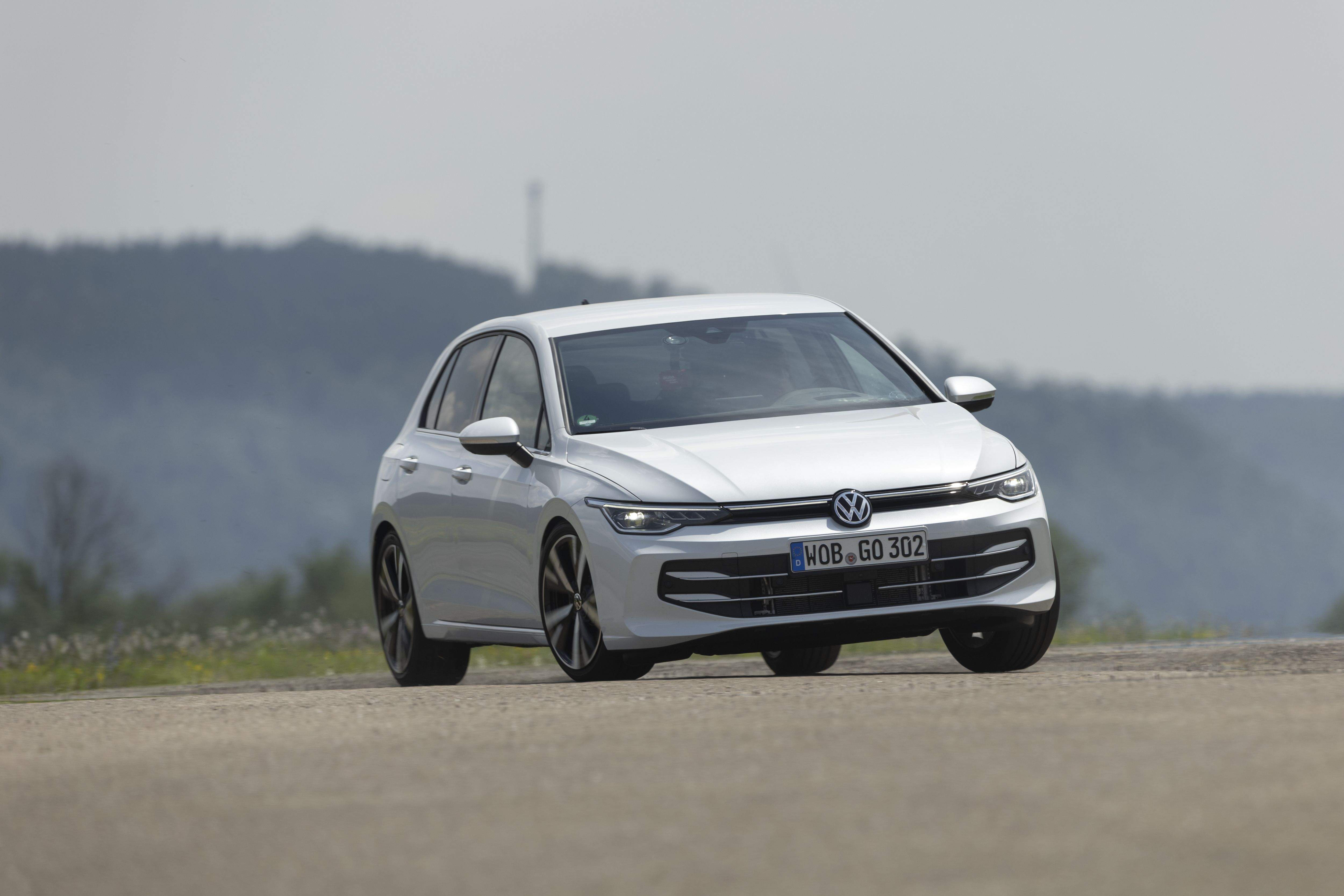 Volkswagen Golf eTSI 115 DSG