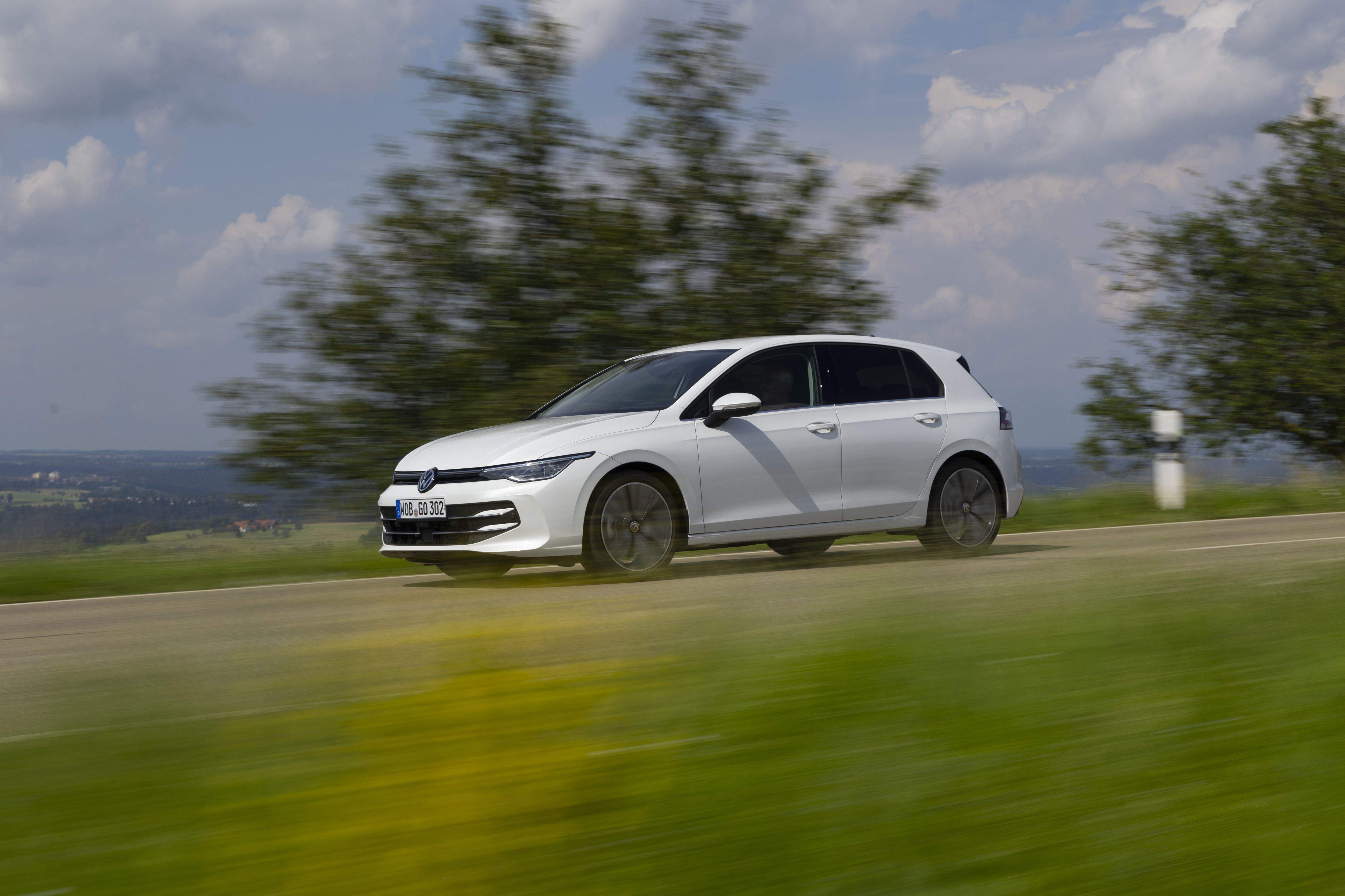 Volkswagen Golf eTSI 115 DSG