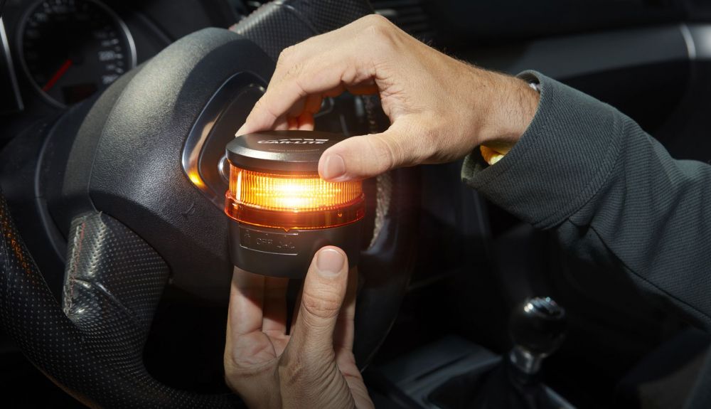 Esta es la baliza V16 más visible del mercado: precio y ventajas frente a su competencia