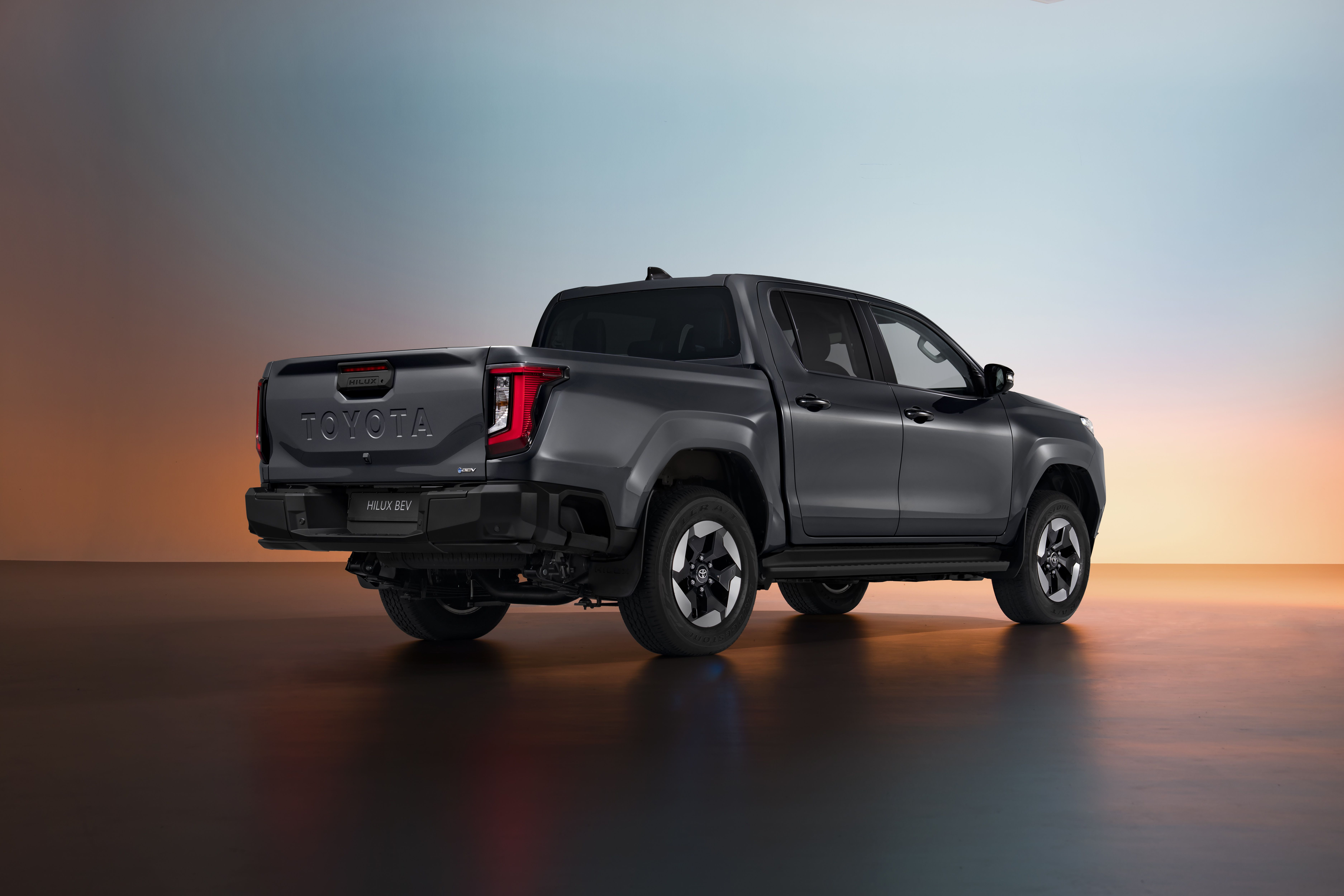 Toyota Hilux BEV 2026