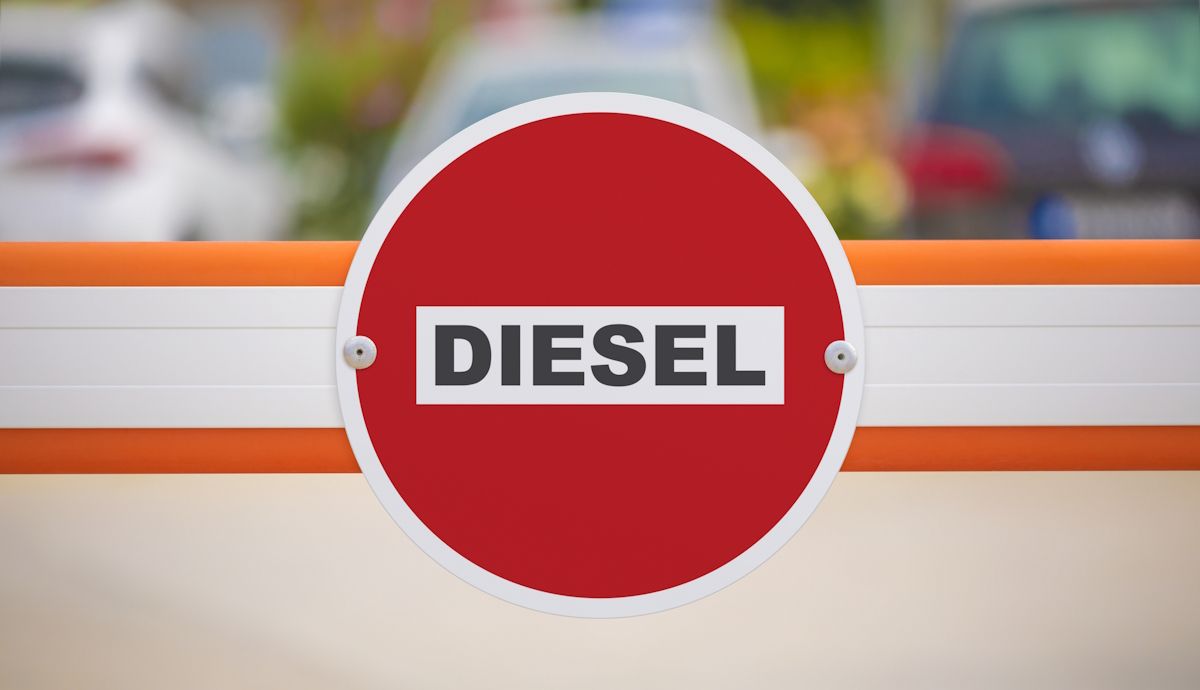 Golpe al coche de combustión, España presiona para prohibir los diésel y gasolina definitivamente