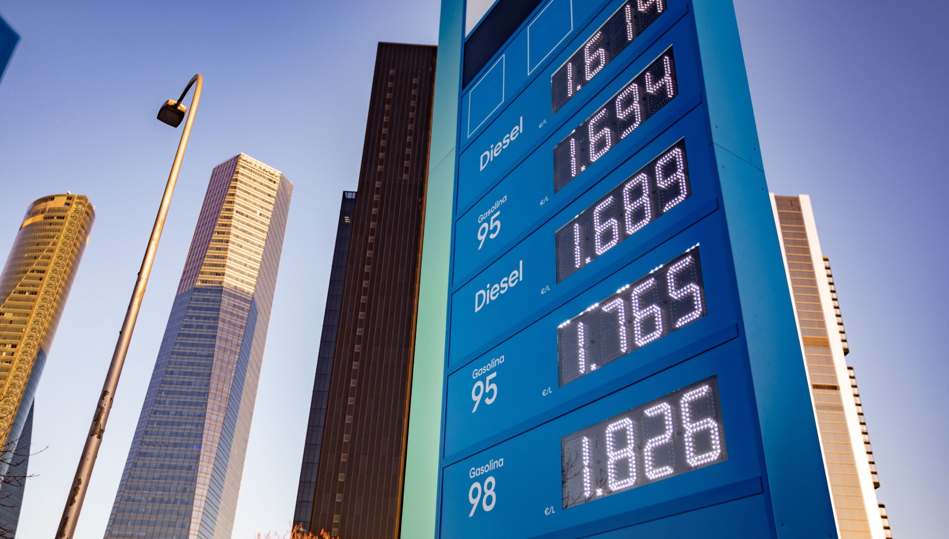 A la Unión Europea no le convence precio del diésel y sigue forzando para que suba por este motivo