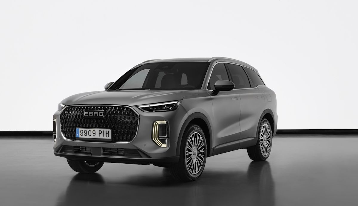 Ebro refuerza su oferta por todo lo alto con el S900 PHEV, un SUV híbrido enchufable a gran precio