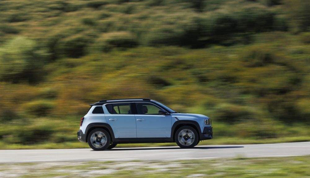 Renault 4 E-Tech, finalista a Car of the Year 2026